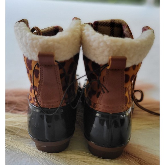 Laundry Heart  Girls duck boot leopard print, Size 2 - Picture 7 of 7
